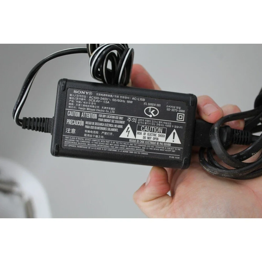 SONY  AC-L15A Adapter Power Supply Fits AC-L15B AC-L15A  AC-L100 Genuine OEM